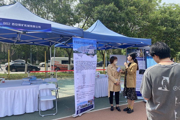 1651131415345185.jpeg 人1.jpg