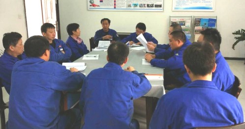 機加一分公司黨員職工學(xué)習(xí)討論李董事長黨課講座內(nèi)容
