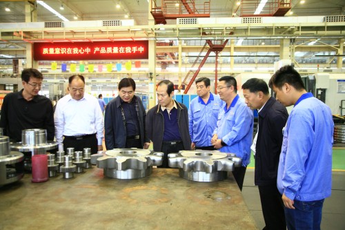 陜西陜煤銅川礦業(yè)公司黨委書記、執(zhí)行董事王蓬到公司考察調(diào)研