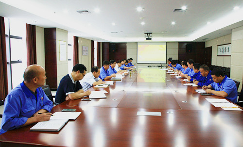 公司黨委落實旁聽督導(dǎo)扎實開展中心組學(xué)習(xí)