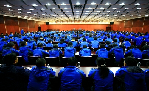 陜煤集團黨委副書記尤西蒂到涇渭工業(yè)園宣講十九大精神