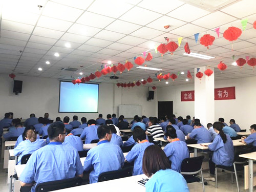 公司舉辦薄煤層采煤機培訓(xùn)講座