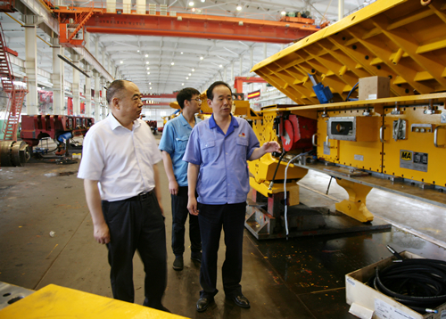 重裝集團專項檢查組到公司督查中央八項規(guī)定精神落實情況