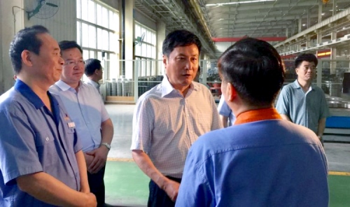 省人大常委會(huì)副主任、省總工會(huì)主席郭大為一行到公司調(diào)研