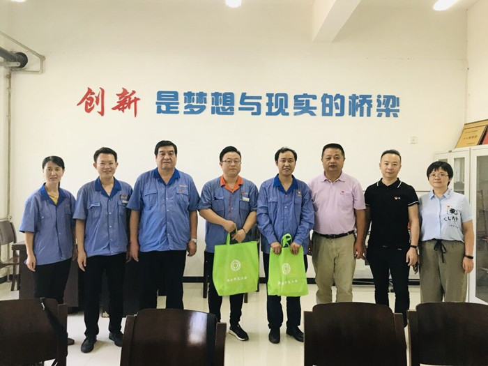 市機(jī)械冶金建材工會一行蒞臨公司調(diào)研慰問勞模、工匠